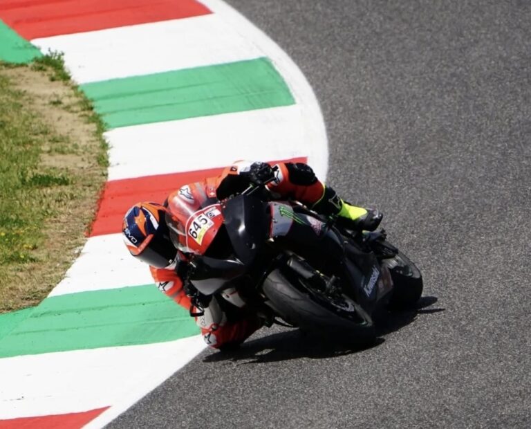 Come si allenano i piloti di Moto: dietro le quinte dei campioni della velocità